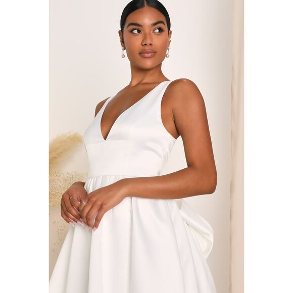 NWT Lulus Blissfully Beloved Ivory Backless A-Line Bow Maxi Dress Bridal Size M - Picture 7 of 10